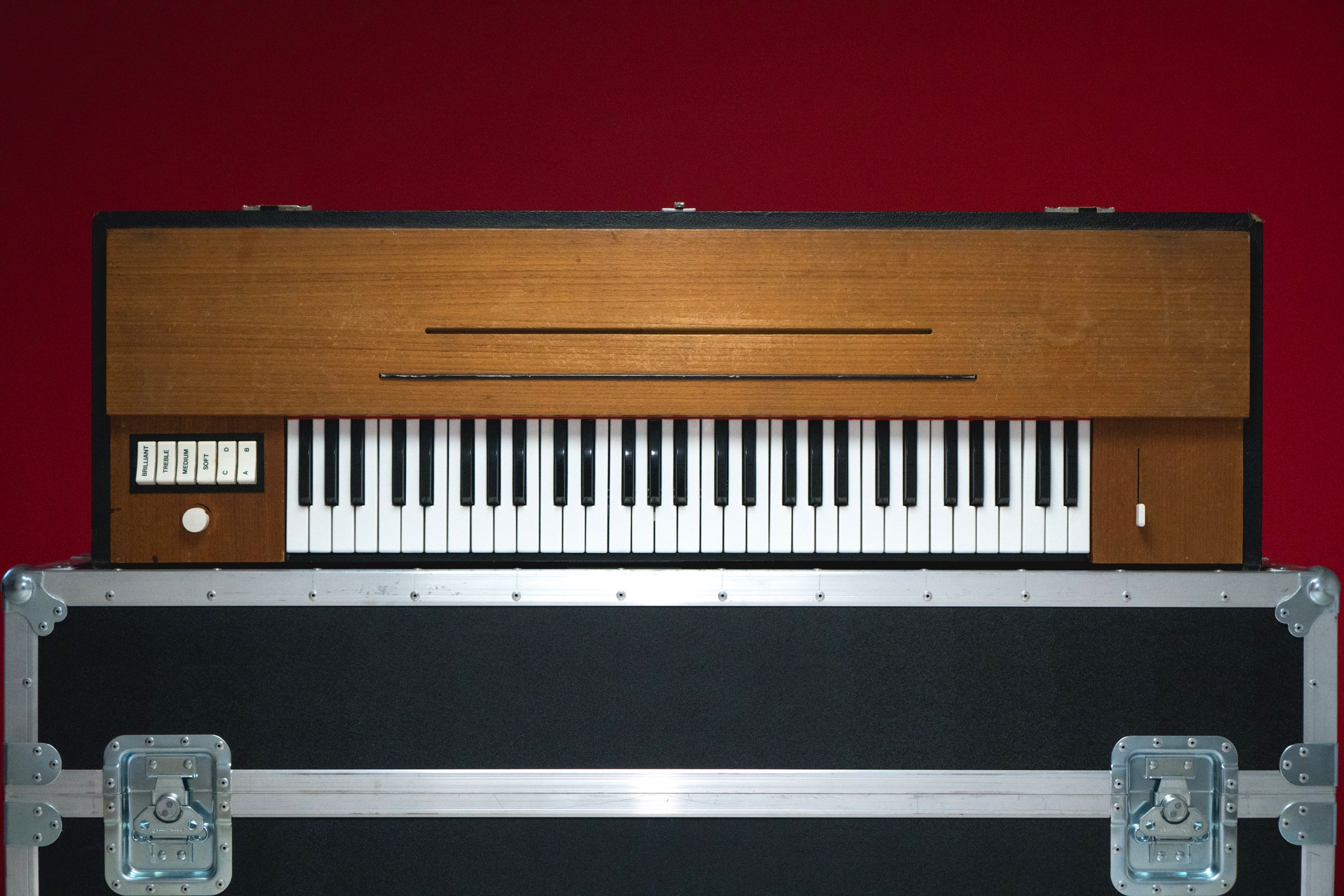 Vintage Vibe Electric Piano Retailer + Repair & Restoration Shop